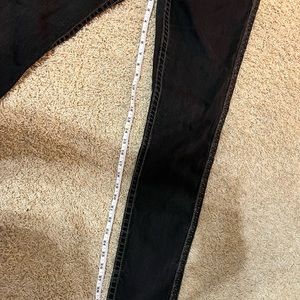 Miss me jeans.Brand new.Size 32 skinny. Black.Worn a few times. Great condition.